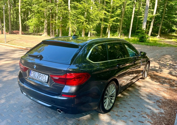BMW Seria 5 cena 124900 przebieg: 198000, rok produkcji 2017 z Słubice małe 704